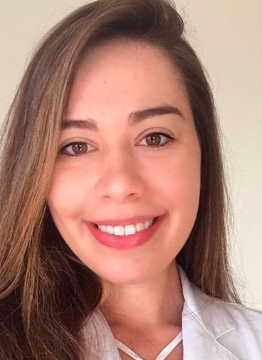 Dra. Raiza Menezes Ferraz